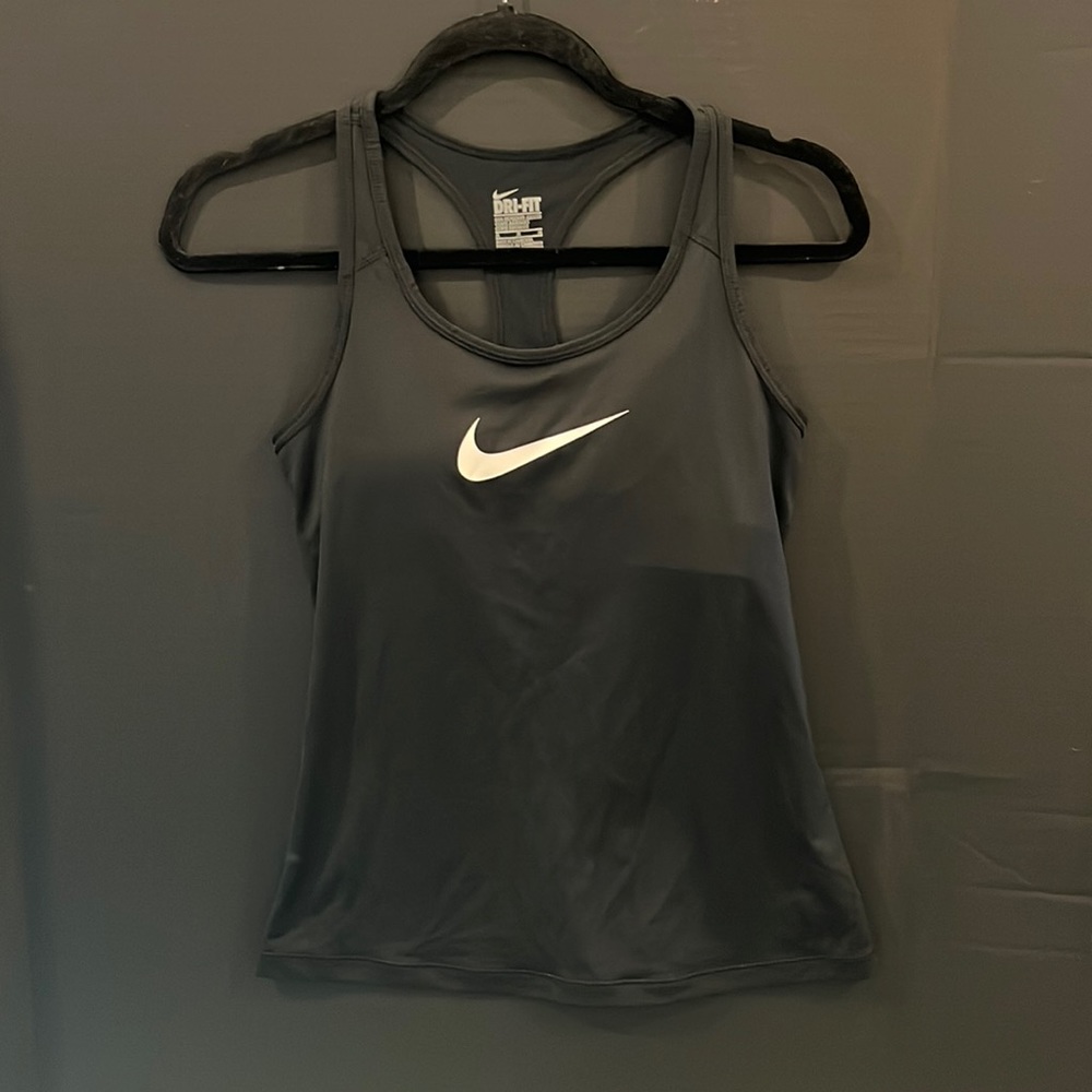 Nike sports top